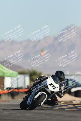 media/Oct-30-2025-Racers Edge (Thu) [[dabbdaf680]]/2-A Group/Session 2 (Turn 16)/